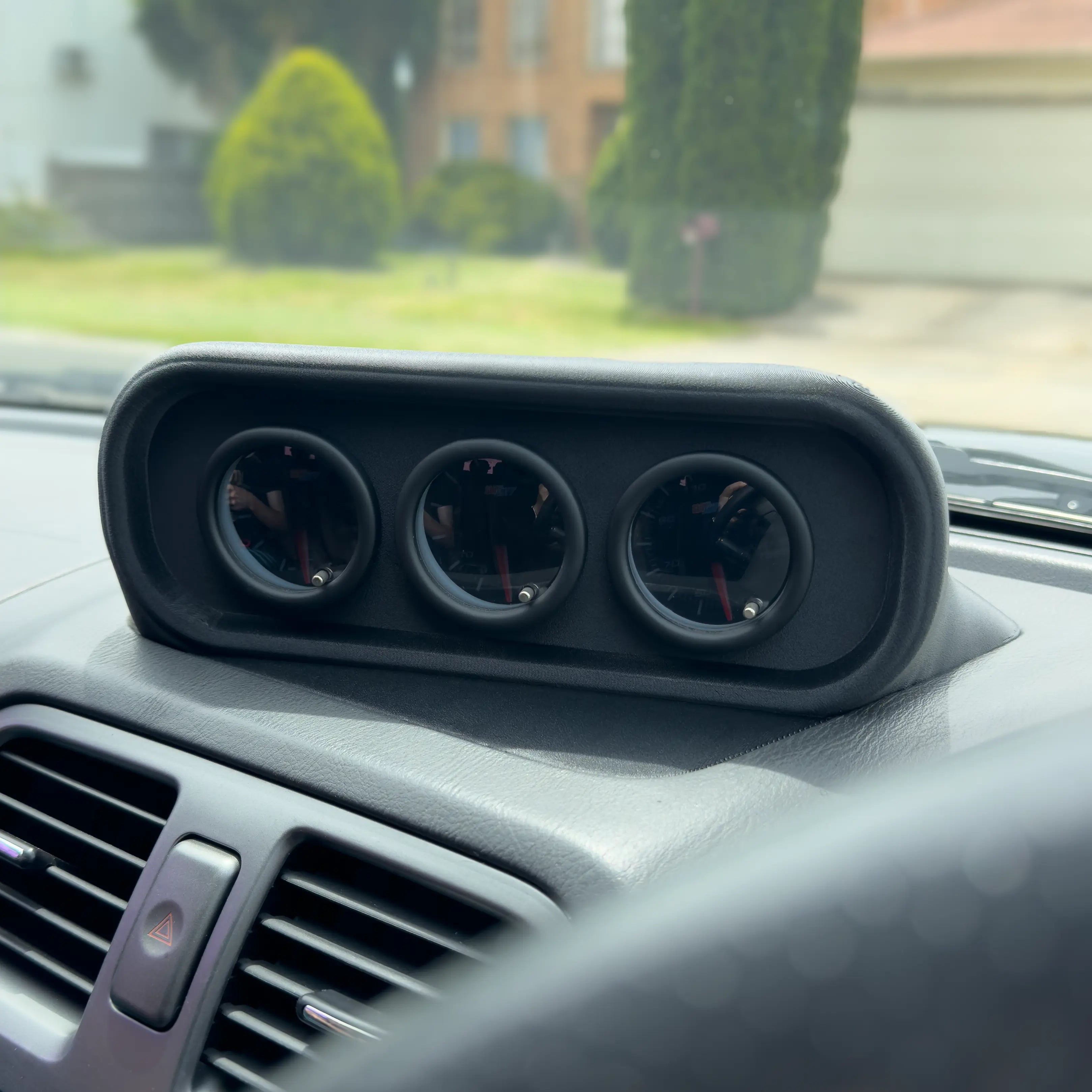 Triple Gauge Pod